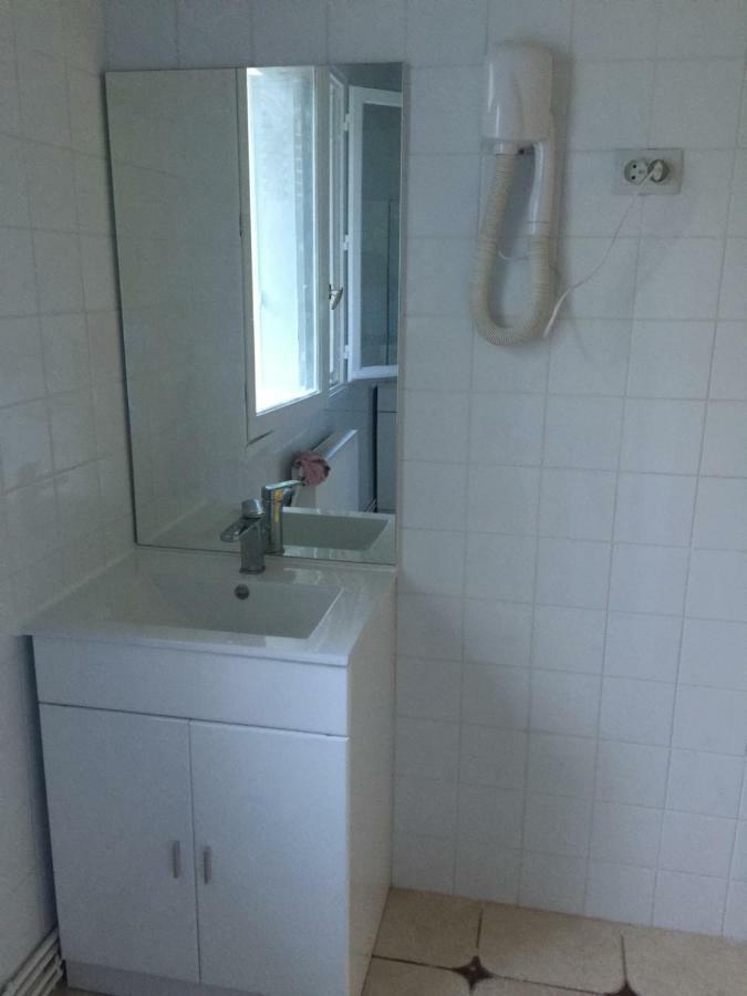 Lori Hostel Bobigny Ngoại thất bức ảnh